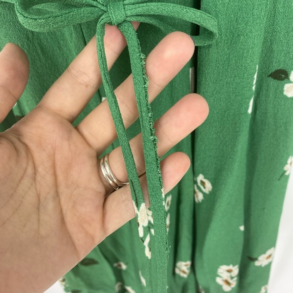 Reformation green floral wrap dress size XS - Picture 12 of 13